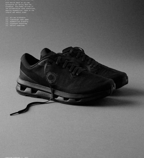 QC OC RUNNING X KITH CLOUDZONE [TRIPPLE BLACK] 0909025